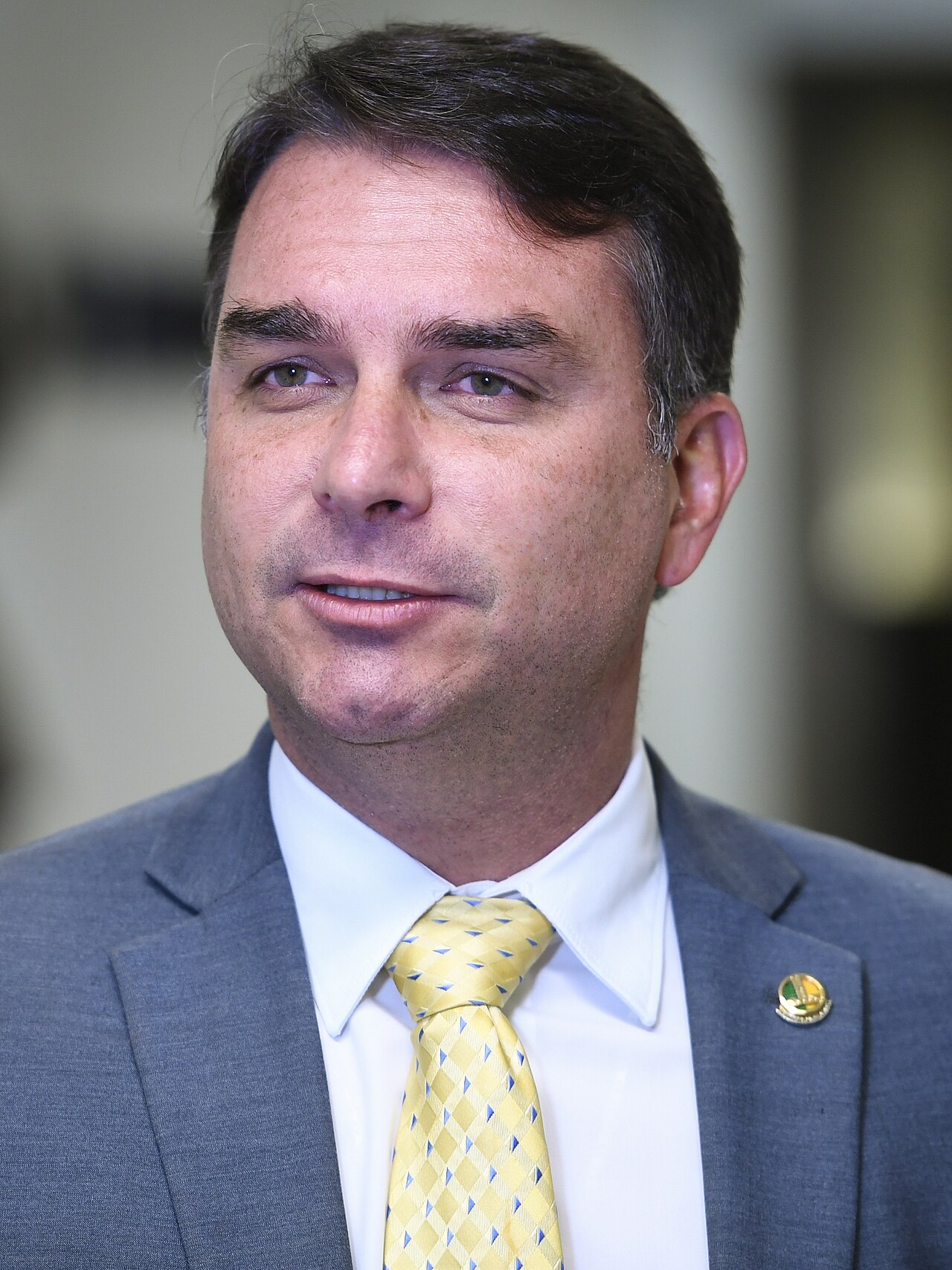 O senador Flávio Bolsonaro, em entrevista, em foto de arquivo