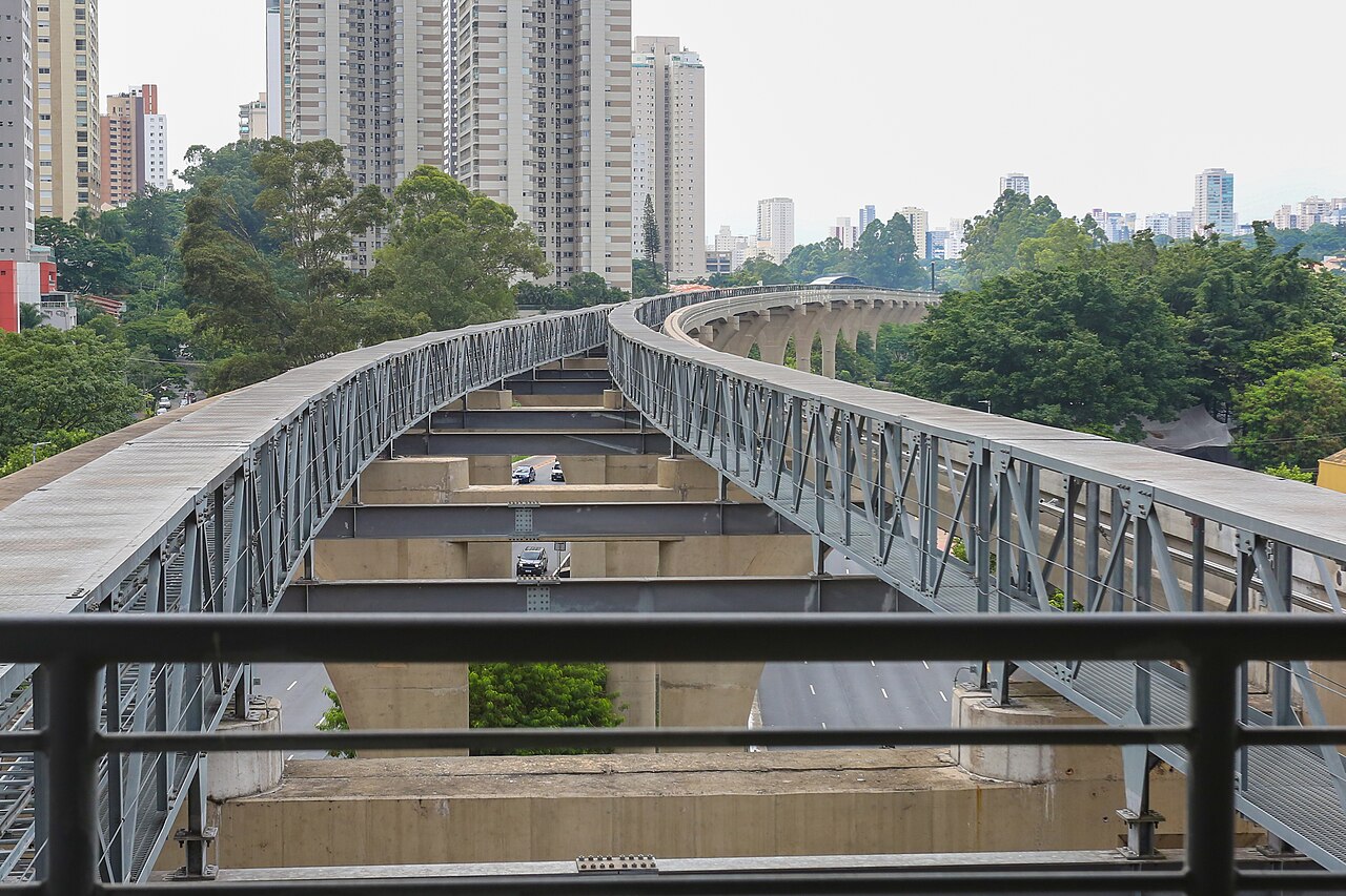 Visita à Linha 17-Ouro do Metrô de São Paulo, em foto do governo estadual